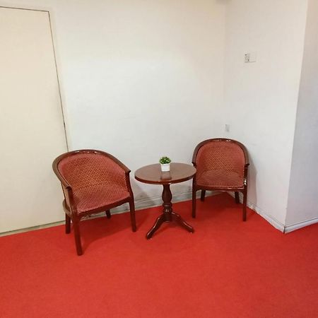Oyo 90457 Borneo Eco-House Hashtag 12 Boutique Hotel كوتا كينابالو المظهر الخارجي الصورة