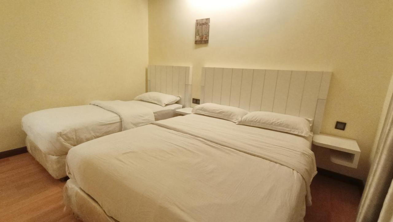 Oyo 90457 Borneo Eco-House Hashtag 12 Boutique Hotel كوتا كينابالو المظهر الخارجي الصورة