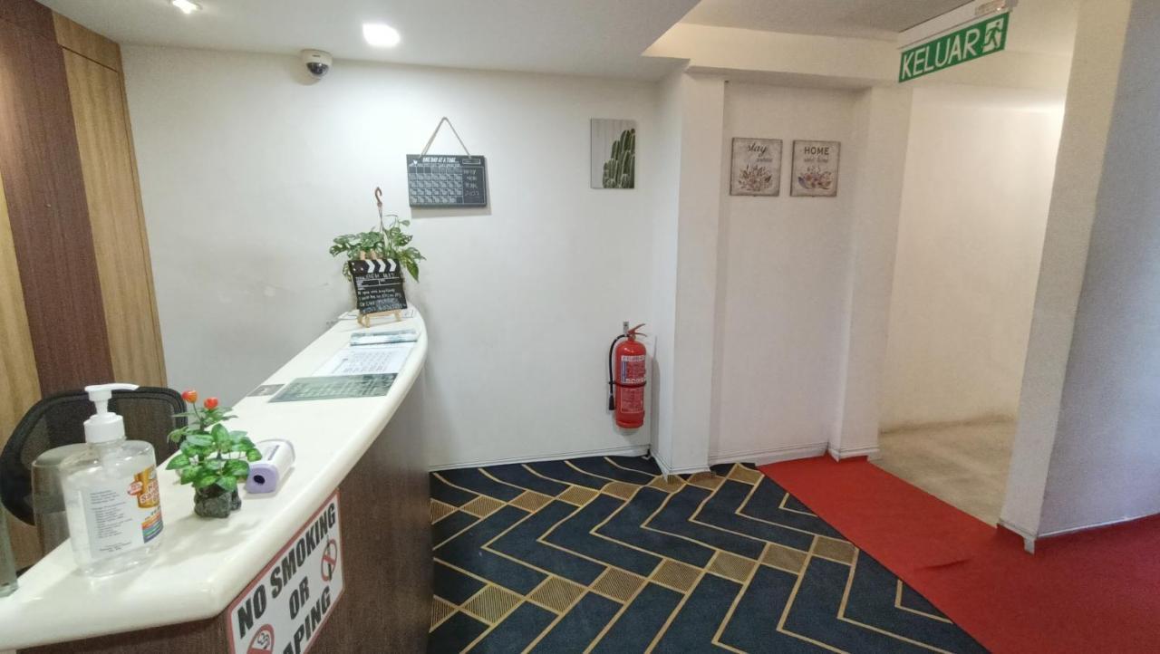 Oyo 90457 Borneo Eco-House Hashtag 12 Boutique Hotel كوتا كينابالو المظهر الخارجي الصورة
