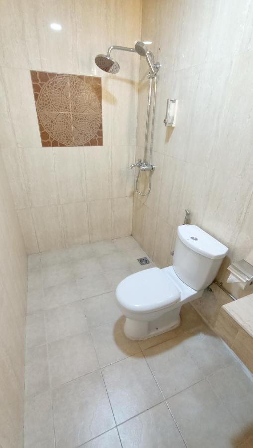 Oyo 90457 Borneo Eco-House Hashtag 12 Boutique Hotel كوتا كينابالو المظهر الخارجي الصورة
