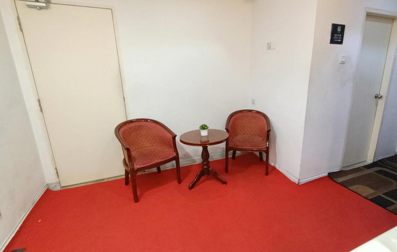Oyo 90457 Borneo Eco-House Hashtag 12 Boutique Hotel كوتا كينابالو المظهر الخارجي الصورة